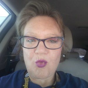 Meet your Posher, Sandra